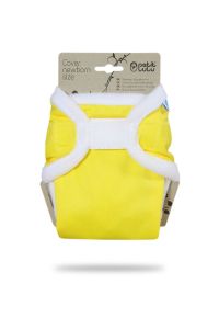 Geel Newborn overbroekje Petit Lulu